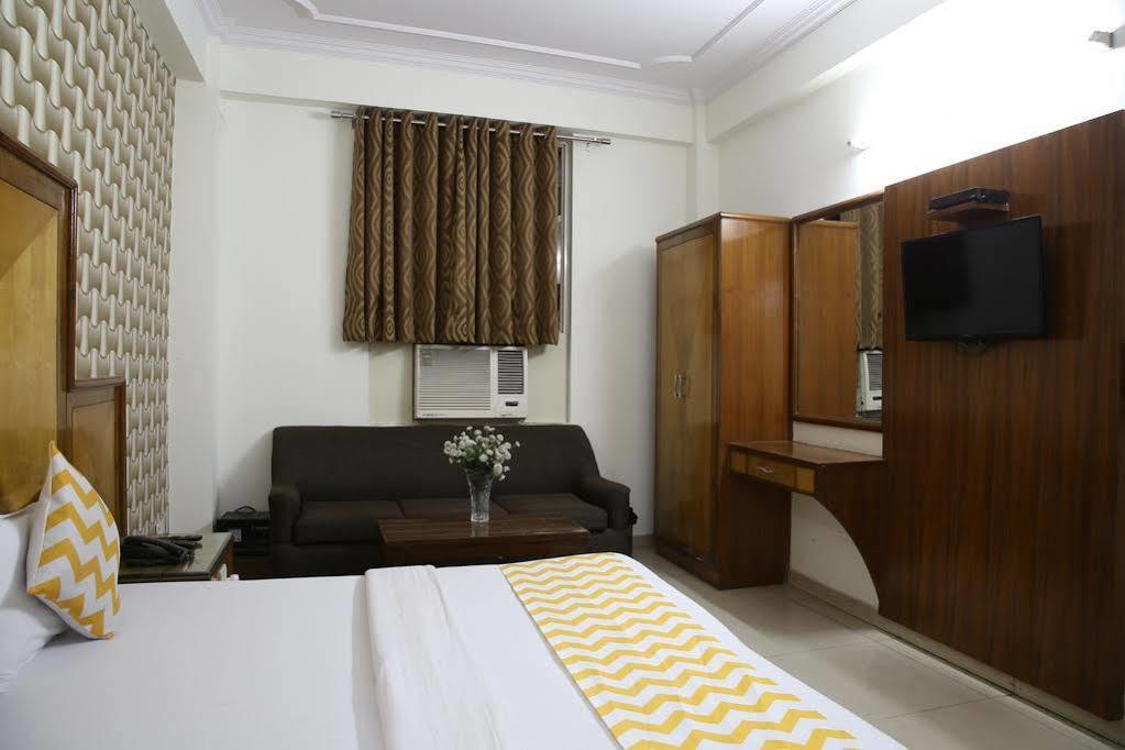Hotel Pallvi Palace "A Well Hygiene Place" Paharganj 外观 照片